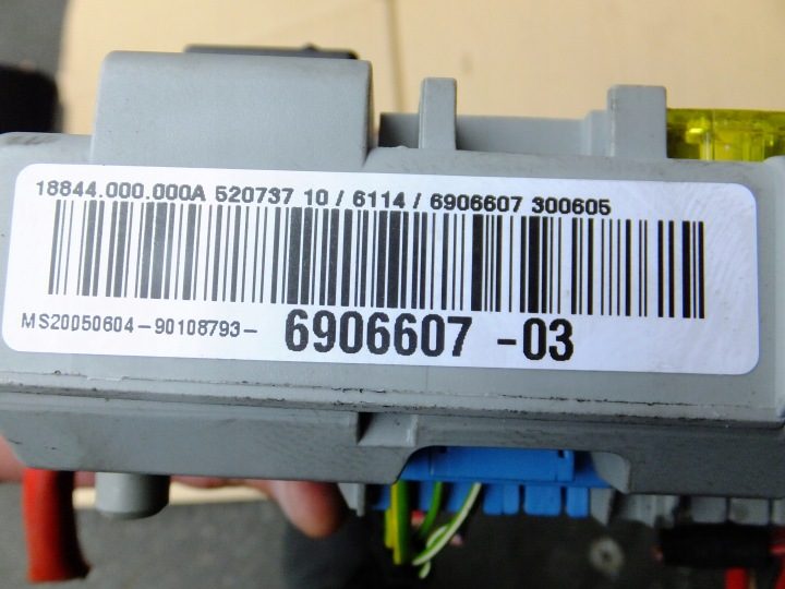 Блок предохранителей BMW e90 2,0 дизель 2007 г. 6906607, фото 3