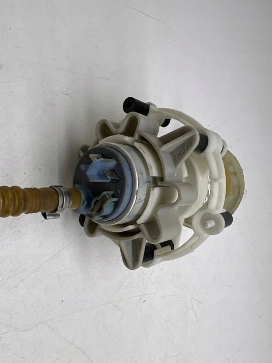 Топливный насос 1999 Audi A4 S4 B5 8D 81397016, фото 3