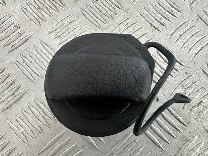 VW AUDI КРЫШКА ГОРЛОВИНЫ БЕНЗОБАКА 3C0201553E, фото 1