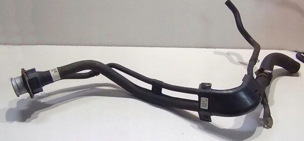 Hyundai Elantra VI 15-20r 2.0B - горловина бензобака, фото 1