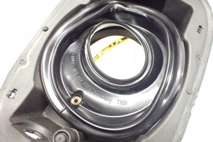 Лючок горловины бензобака резиновый личинка Audi A6 C6 европа 4F0010394P 4F5010399T, фото 6