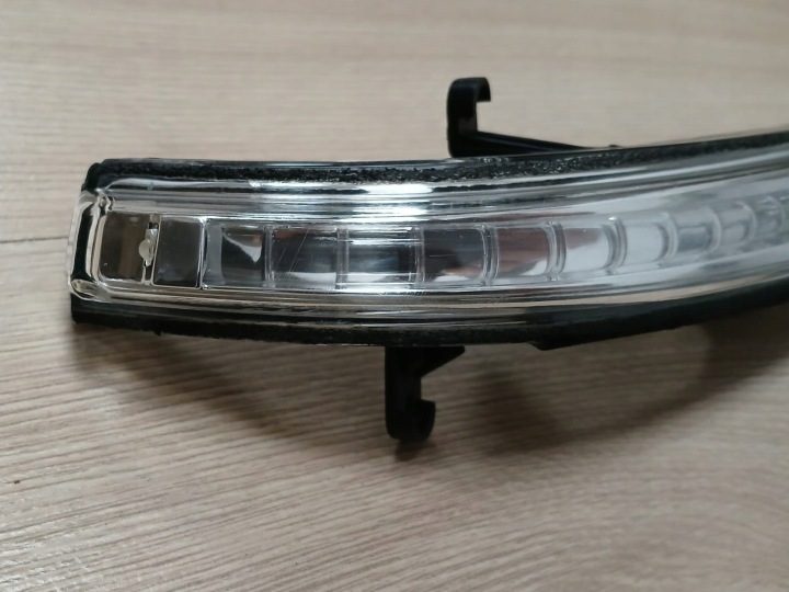 Hyundai I40 12-19r. поворотник LED правого зеркала OE, фото 4