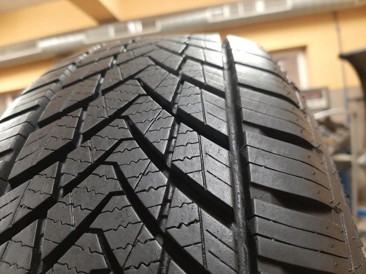 Шина всесезонная Tracmax X-Privilo A/S Trac Saver AS01 195/65R15 95 H усилитель (XL), фото 7