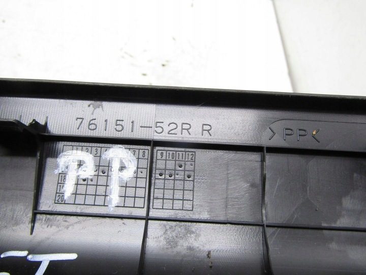 НАКЛАДКА ПОРОГА ПРАВАЯ ПЕРЕДНЯЯ 76151-52R SUZUKI SWIFT MK8 VI 24 г., фото 3