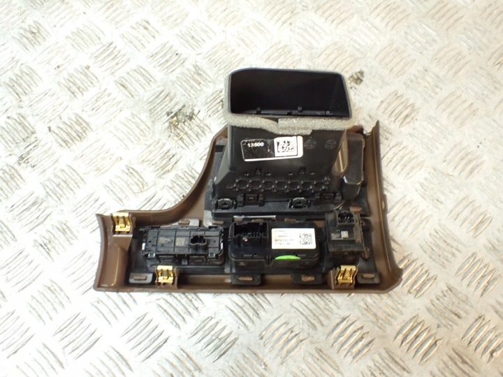 Дефлектор обдува Левый Декор Chevrolet Suburban Tahoe 2021, фото 2