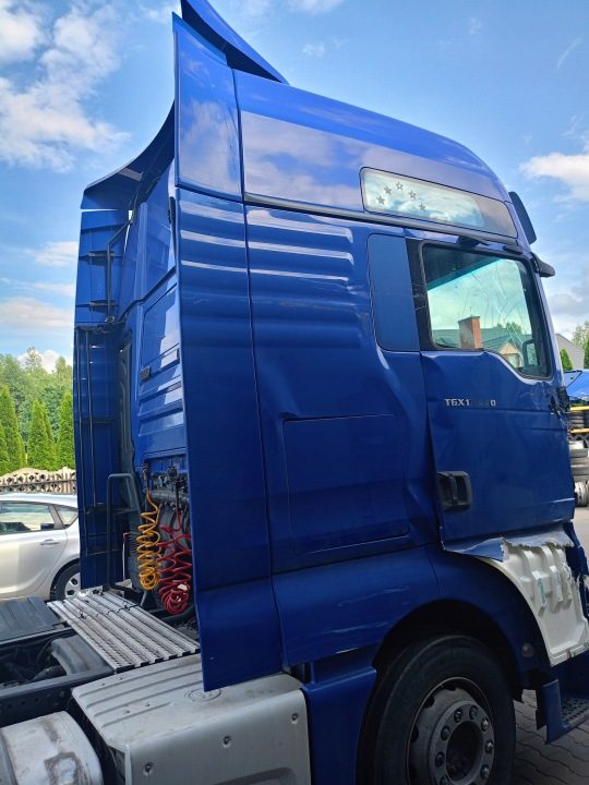 ОБТЕКАТЕЛЬ КАБИНЫ ПРАВЫЙ КОРОТКИЙ БЕЗ STELAŻA MAN TGX E5/E6, фото 1