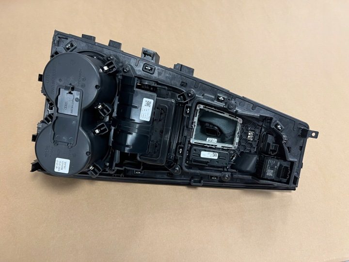 AUDI A4 A5 8W РАМКА ТОННЕЛЯ ПИАНО LED 8W2864261C, фото 4