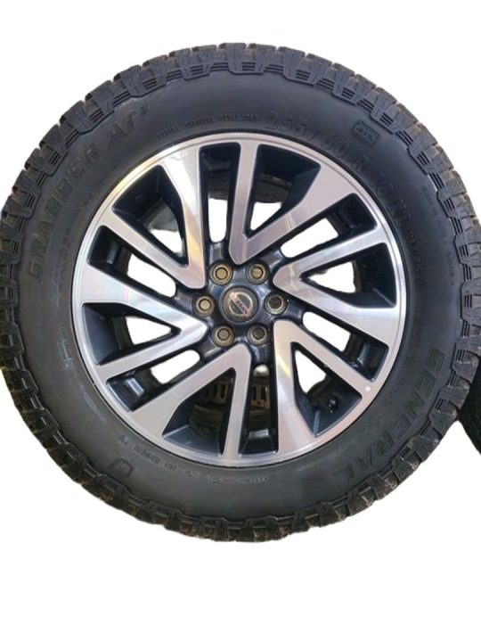 Комплект колес Nissan Navara 7x18 6x114,3 ET45 255/60R18 General AT3, фото 2