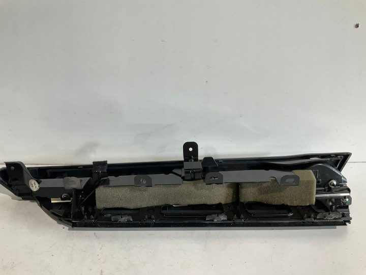 Крепление шторки багажника Заднее сторона левая Mercedes-Benz C W204 A2048600124, фото 2