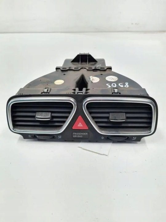 Воздухозаборник консоли VW SCIROCCO (137, 138) 1Q0819735C 2.0L дизель 103 кВт, фото 1
