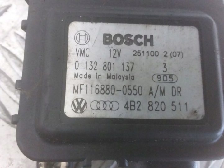 2002 Audi A6 S6 C5 4B Моторчик заслонок обдува 4B2820511, фото 3