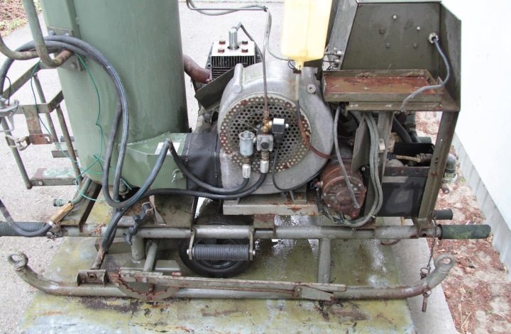 WOJSKOWA ТОПЛИВНАЯ PAROWO ВОДЯНАЯ МОЙКА KARCHER HDS 1200, фото 3