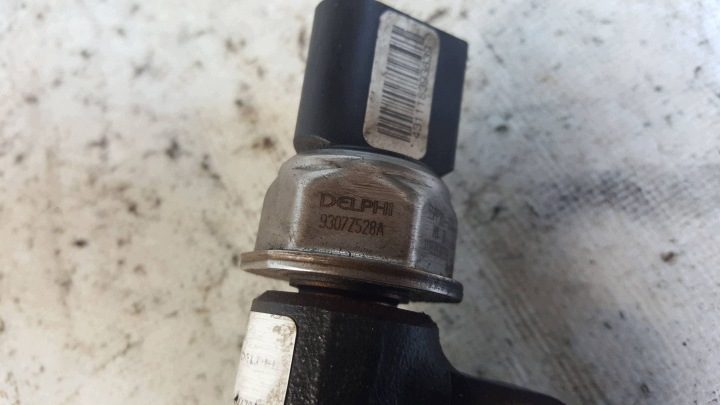 ТОПЛИВНАЯ РАМПА 96868901 ДАТЧИК 9307Z528A CHEVROLET CAPTIVA I РЕСТАЙЛИНГ 2.2, фото 5