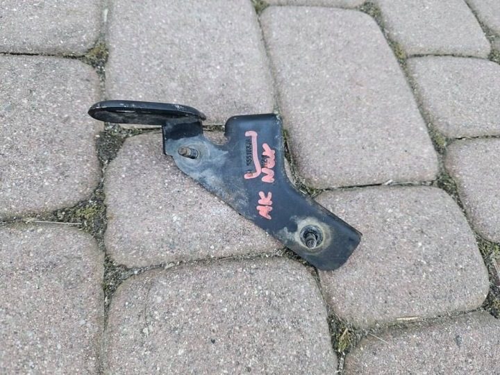 Кронштейн датчика NOX зонда tlenku Opel Astra K 55510336, фото 1