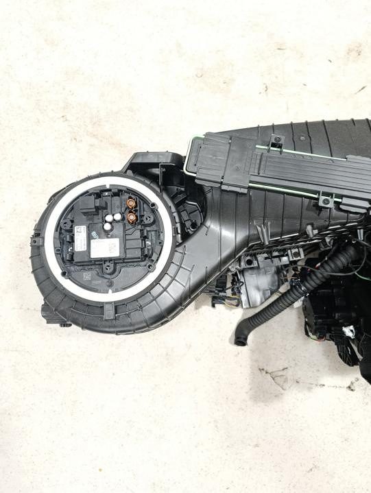 Корпус вентилятора A2138300805 Aston Martin DBX 2021, фото 4