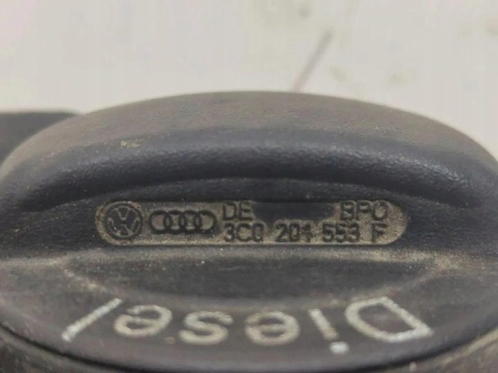 Крышка горловины бензобака AUDI A5 КАБРИОЛЕТ (8F7) 3C0201553F 2.7L дизель 140 кВт 2008, фото 3