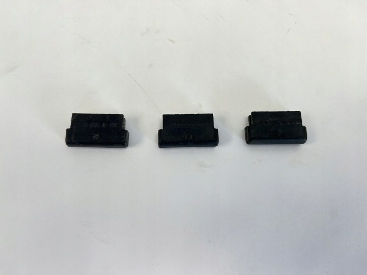 КРЕПЛЕНИЯ РАДИАТОРА КОНДИЦИОНЕРА MERCEDES R129 SL W126 W140 1298350193, фото 1