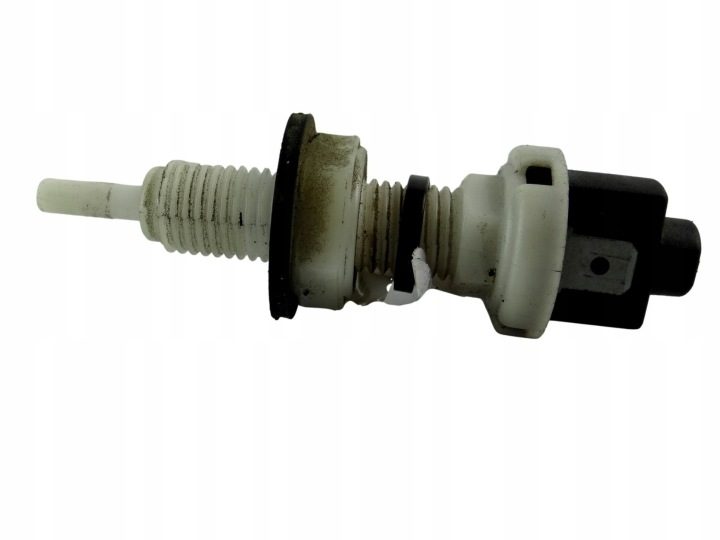 ВЫКЛЮЧАТЕЛЬ СВЕТА СТОП SKODA FELICIA 6U0 546 616 D, фото 1