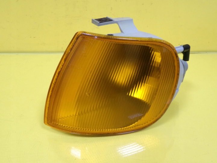 ПОВОРОТНИК ЛЕВЫЙ ПЕРЕДНИЙ VOLKSWAGEN POLO III 6N0953049B NR218, фото 1