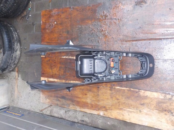 Центральный тоннель консоль 1S0863241A VW UP! SKODA CITIGO, фото 4