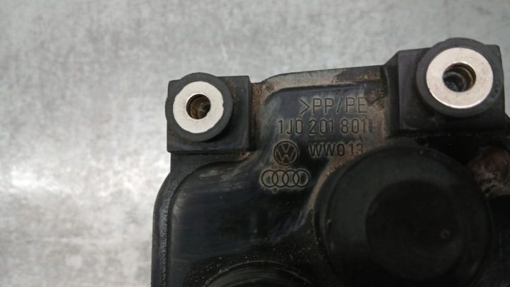 АДСОРБЕР AUDI A3 8L РЕСТАЙЛИНГ 00-03R 1.6B 1J0201801, фото 7