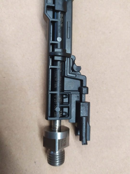 Форсунка бензиновая Bosch OEM 0 261 500 136, фото 2