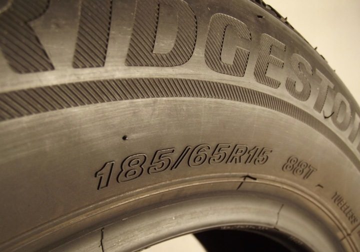 Шина зимняя Bridgestone Blizzak LM001 185/65R15 88 т сцепление на снегу (3PMSF), защита диска, фото 10