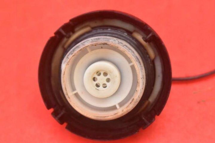 КРЫШКА ГОРЛОВИНЫ БЕНЗОБАКА MAZDA CX-7 09-12, фото 3