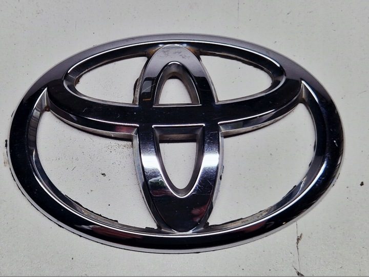 TOYOTA YARIS 2 II ЗНАЧОК ЭМБЛЕМА НА КРЫШКУ 754310D050, фото 2