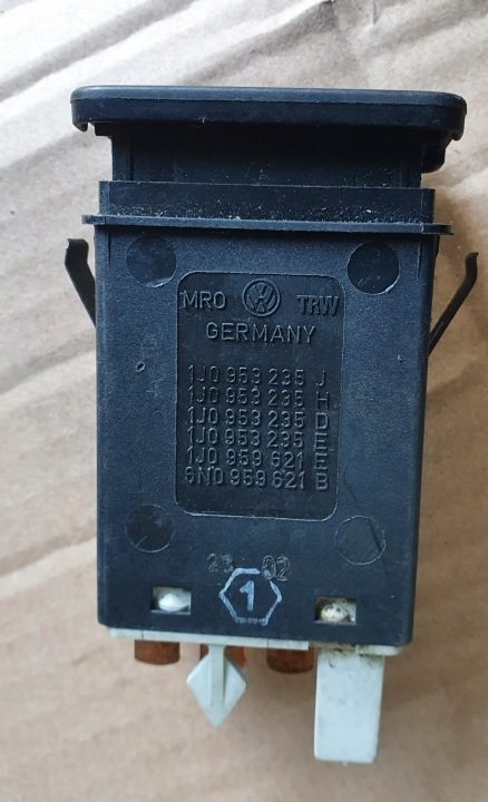 Кнопка аварийного VW GOLF IV (1J1) 1J0953235H 2002, фото 4