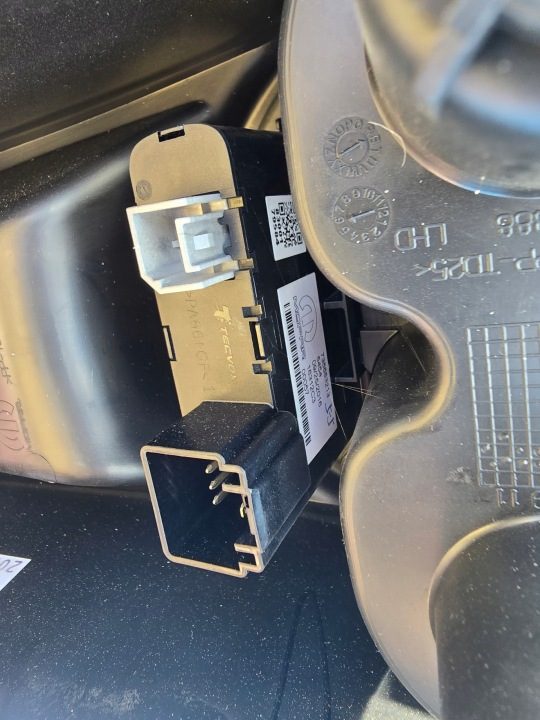 FIAT 500 ЦЕНТРАЛЬНЫЙ ТОННЕЛЬ РАЗЪЕМ USB AUX 735627522, фото 6