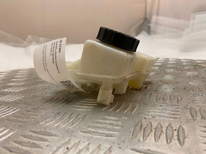 Volvo XC60 Бачок тормозной жидкости, фото 5