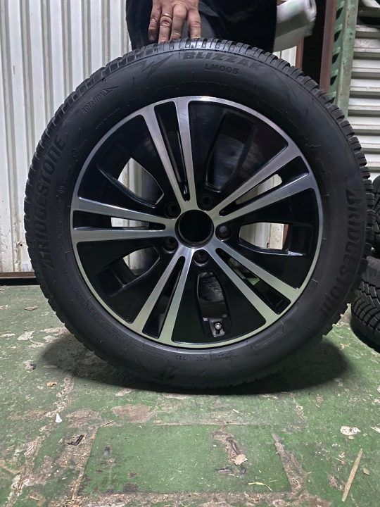 Литые диски 5x112 ET40 шины Bridgestone 225/55/R17 Mercedes Audi Skoda, фото 2