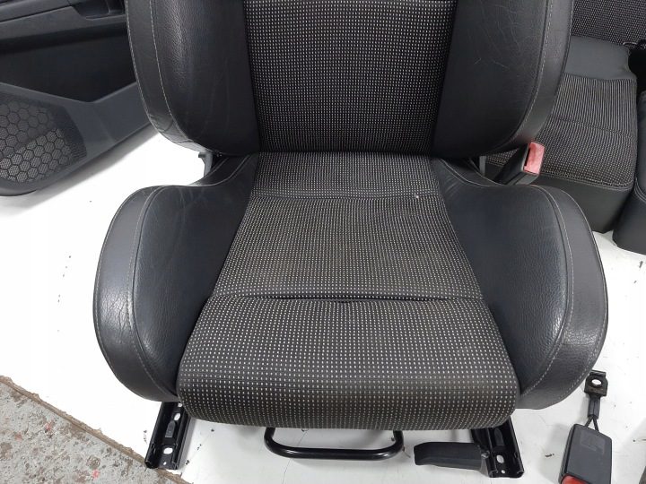 OPEL ASTRA H УНИВЕРСАЛ РЕСТАЙЛИНГ 07 г. СИДЕНЬЯ ДИВАН ОБШИВКИ ОБИВКА КОМПЛ. RECARO OPC, фото 8