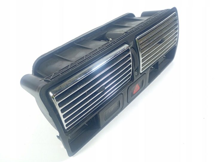 VW Golf IV 4 97-04 РЕШЕТКИ ОБДУВА ВОЗДУХА СРЕДНИЕ OE 1J0819728C, фото 2