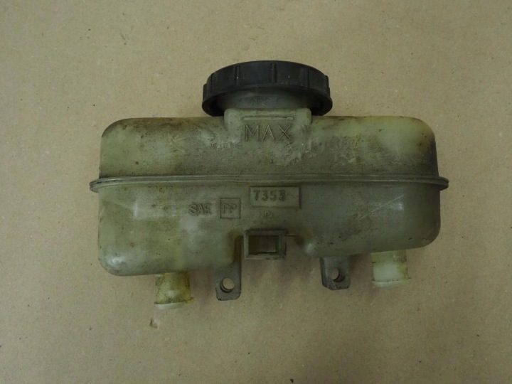 FORD EXPLORER II 98 г. 4.0 БАЧОК Тормозной жидкости, фото 15