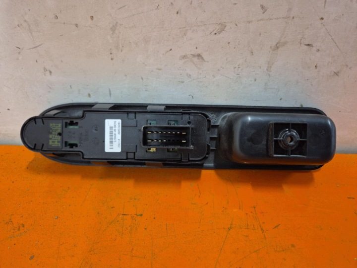 Peugeot 207 09-13 блок кнопок стеклоподъемников зеркал E29860-09, фото 4