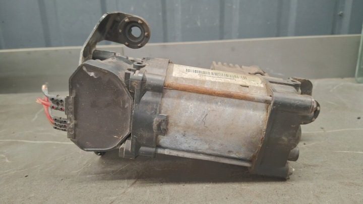 Volvo OE 15.1500-0071.3 компрессор пневмоподвески, фото 2