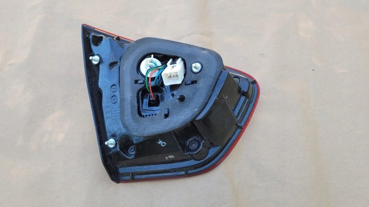 ПРАВЫЙ ФОНАРЬ ЗАДНИЙ KIA RIO III ХЭТЧБЕК 92402-1W2R НАРУЖНЫЙ, фото 4