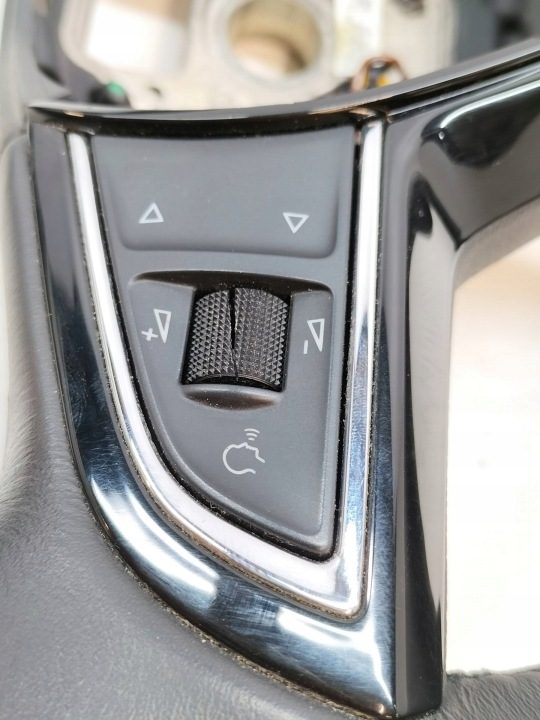 Руль трехспицевый кожаный Skoda Superb III (2015-), фото 12