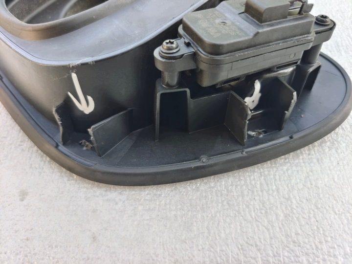 VW ID5 ID.5 лючок горловины бензобака 11A809857E, фото 3