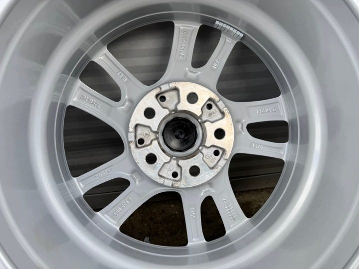 OEM КОЛЕСА ЗИМНИЕ MINI COOPER CLUBMAN F54 195/60/16 Continental 2024 г. 8.5 мм, фото 14
