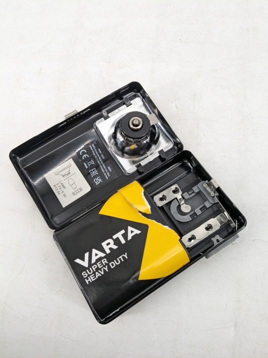 Фонарик Varta 16645 на батареи плоские 3R12, фото 4