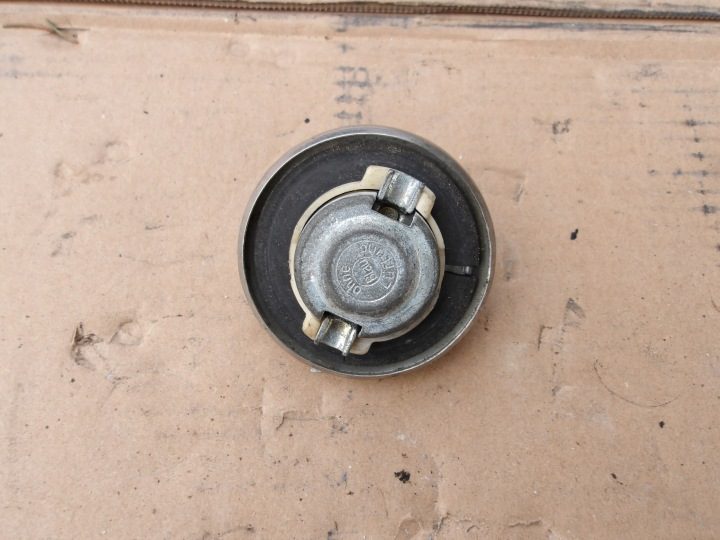 КРЫШКА ГОРЛОВИНЫ БЕНЗОБАКА MERCEDES W124 W201 R107 W140 W126 W123 R129 1244700005, фото 2