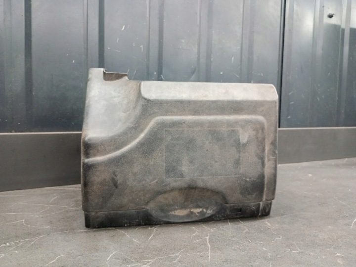 Крышка аккумулятора Citroen C2 1.4 8V 9641105680, фото 1