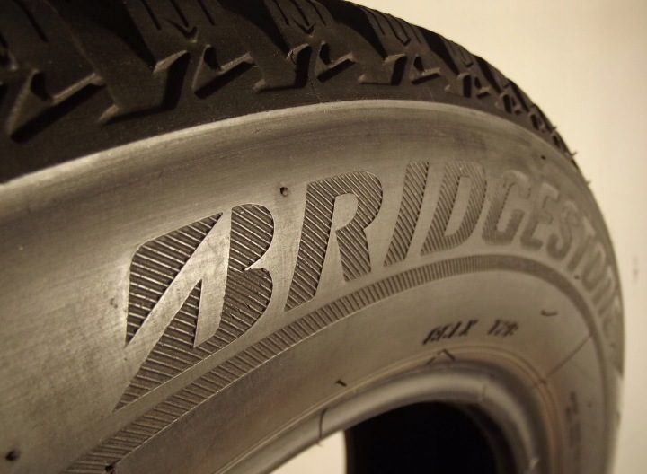 Шина зимняя Bridgestone Blizzak LM001 185/65R15 88 т сцепление на снегу (3PMSF), защита диска, фото 6