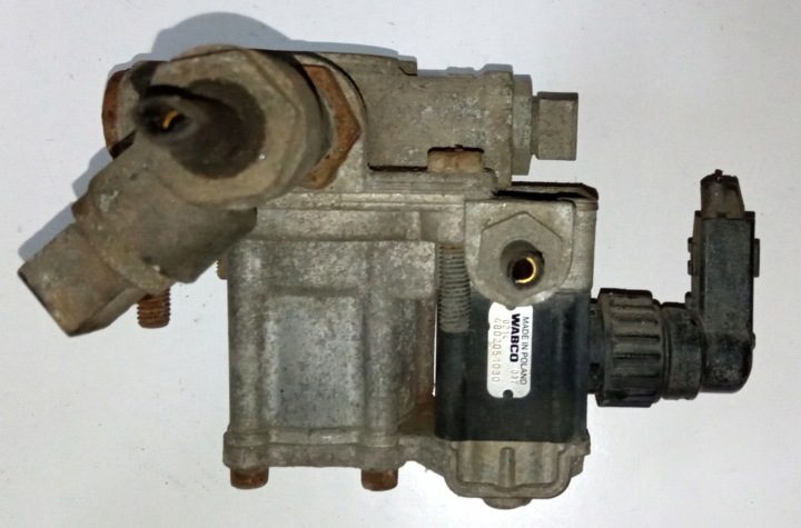 Клапан zabezpieczający давления EBS WABCO 4802051030 DAF LF CF XF, фото 1