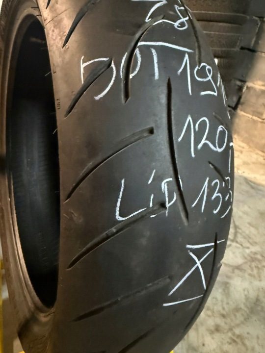 Metzeler Roadtec Z8 Interact 180/55R17 73 Вт, фото 2