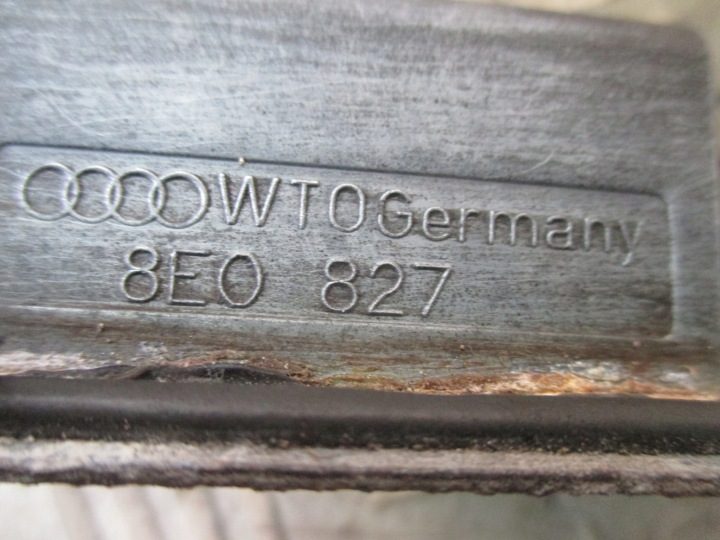 МОЛДИНГ ПОДСВЕТКИ НОМЕРА AUDI A4 B6 СЕДАН 8E0827, фото 4