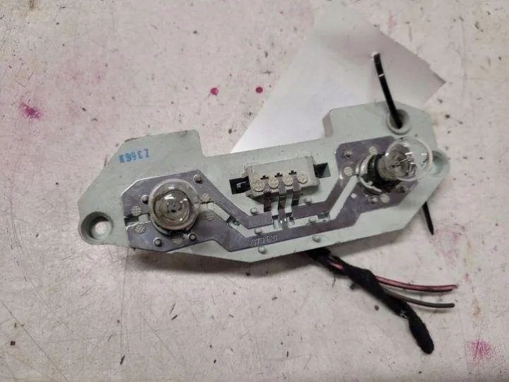 Контакты заднего фонаря MERCEDES-BENZ E (W211) A21182007777 3.0L дизель 165 кВт, фото 1